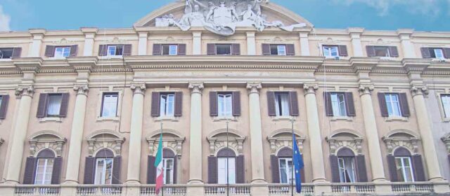 Facciata del Ministero dell'Economia e delle Finanze
