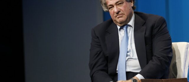 Leon Black durante l'audizione