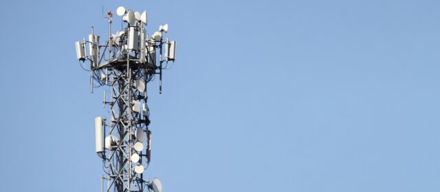Rinnovo automatico delle frequenze nelle telecomunicazioni