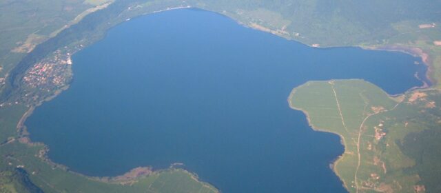 Vista aerea del lago di Vico