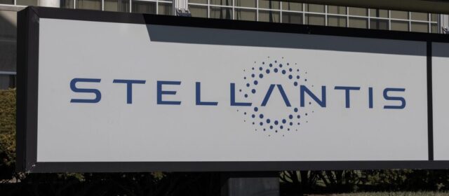 Logo Stellantis