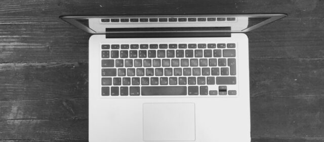 MacBook OLED in fase di test