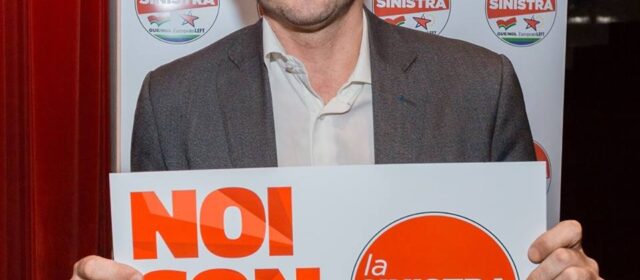 Nicola Fratoianni durante un'intervista