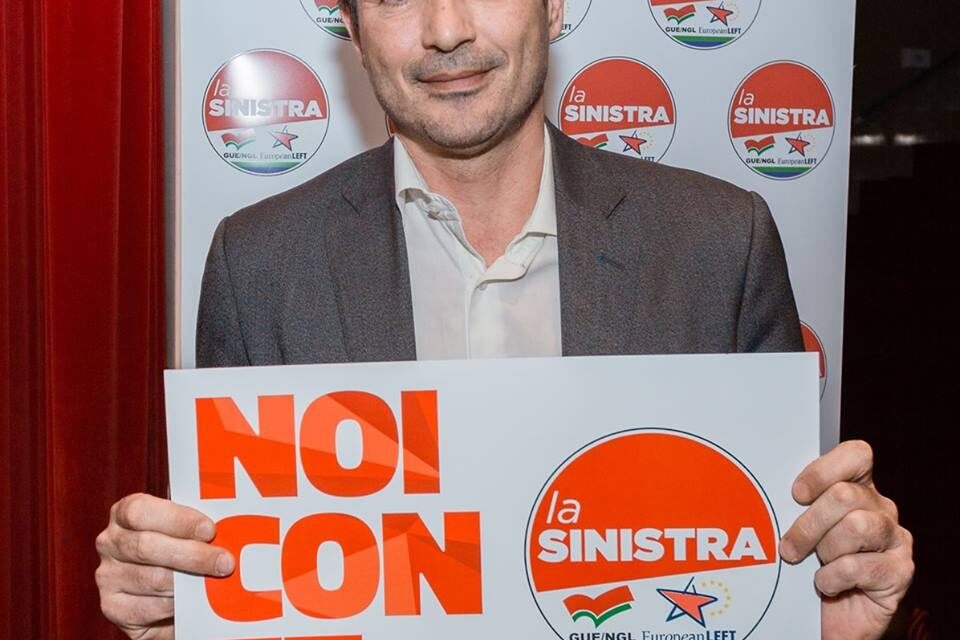 Nicola Fratoianni durante un'intervista