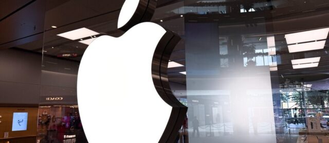 Logo Apple e OpenAI