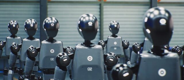 Robot postino bipede in fase di test