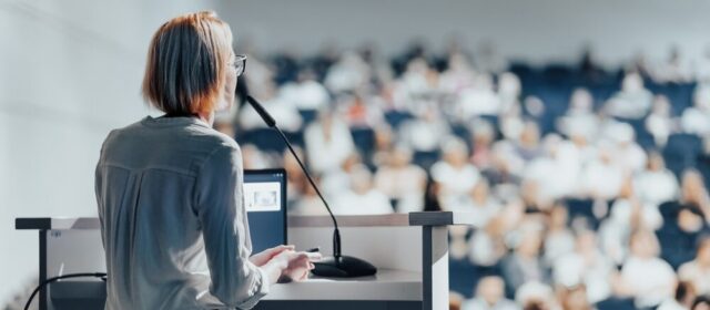 Immagine del Founder Summit 2026
