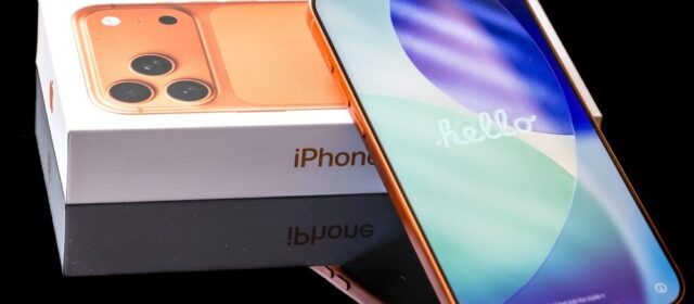 Immagine dell'iPhone Duo, il primo smartphone pieghevole di Apple
